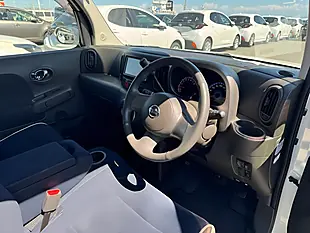 Used 2011 Nissan Cube 15X Indigo Plus Plasma White - Interior and Exterior details 9
