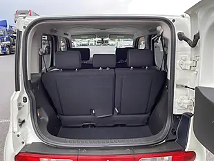 Used 2011 Nissan Cube M Selection White - Interior and Exterior details 11