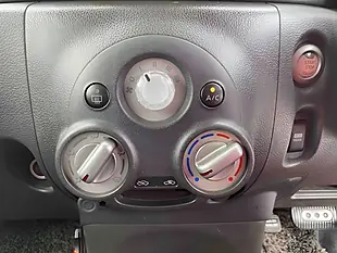 Used 2011 Nissan Cube M Selection White - Interior and Exterior details 17
