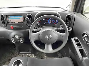 Used 2011 Nissan Cube M Selection White - Interior and Exterior details 2