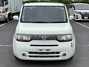 Used 2011 Nissan Cube M Selection White - Interior and Exterior details 5