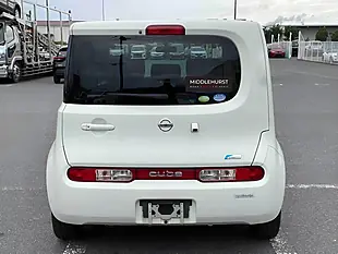 Used 2011 Nissan Cube M Selection White - Interior and Exterior details 6