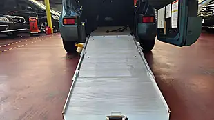 Used 2011 Nissan Cube Mobility Ramp Green - Interior and Exterior details 12