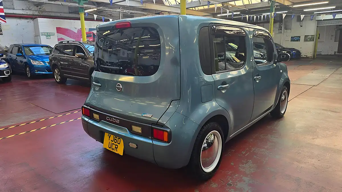 Used 2011 Nissan Cube Mobility Ramp Green - Interior and Exterior details 17