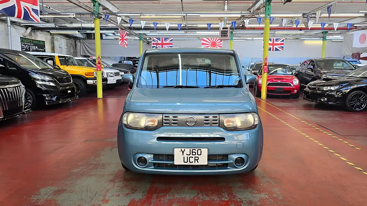 Used 2011 Nissan Cube Mobility Ramp Green - Interior and Exterior details 3