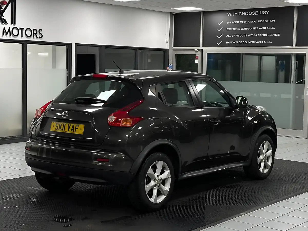 Used 2011 Nissan Juke Acenta Orange - Interior and Exterior details 10