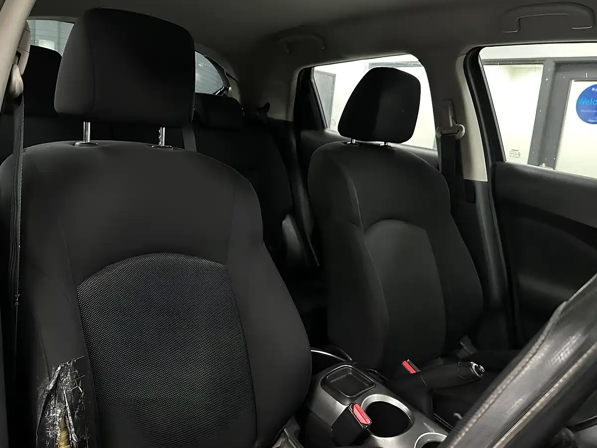 Used 2011 Nissan Juke Acenta Orange - Interior and Exterior details 13