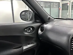 Used 2011 Nissan Juke Acenta Orange - Interior and Exterior details 16
