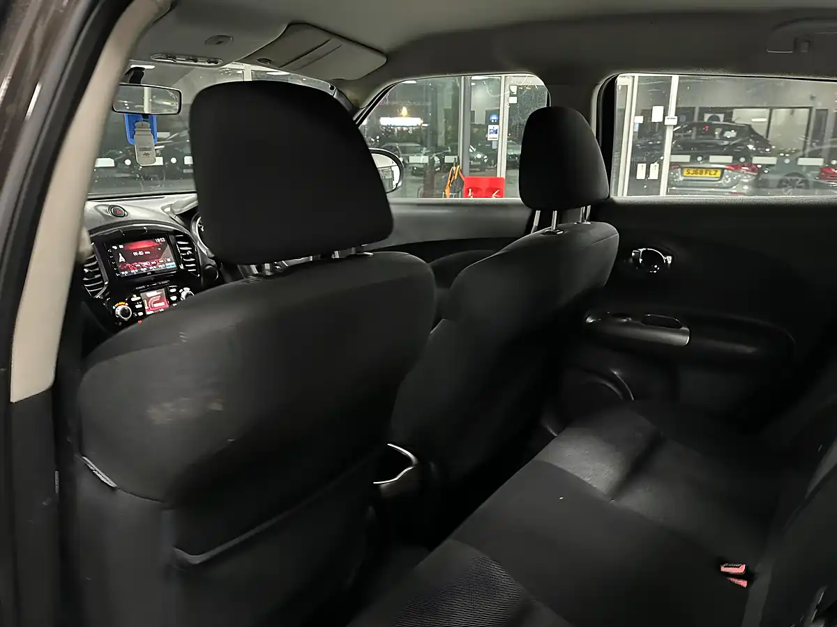 Used 2011 Nissan Juke Acenta Orange - Interior and Exterior details 18
