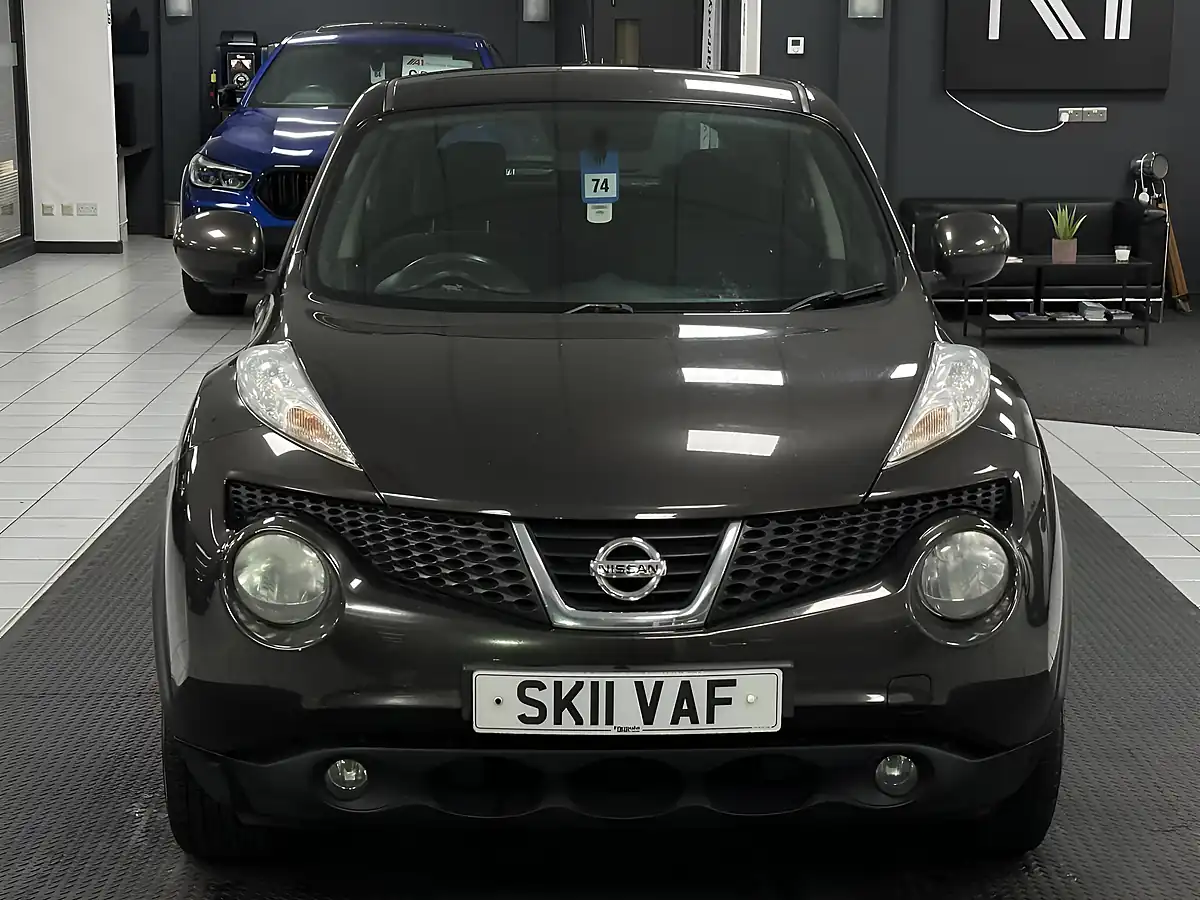 Used 2011 Nissan Juke Acenta Orange - Interior and Exterior details 3