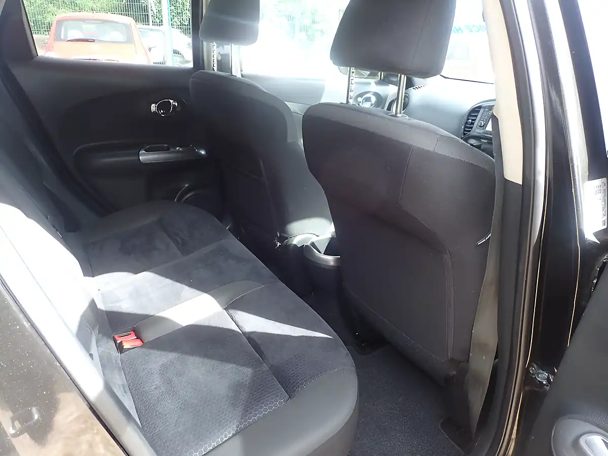 Used 2011 Nissan Juke Acenta Premium Black - Interior and Exterior details 11