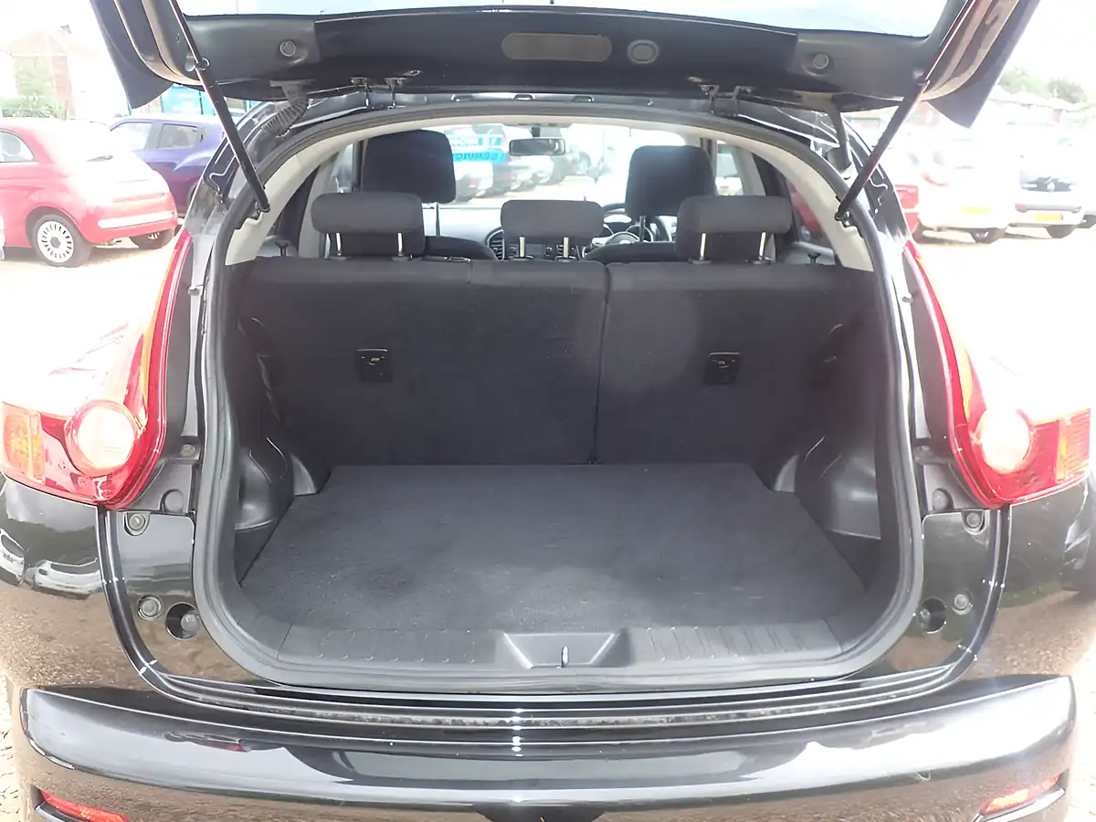 Used 2011 Nissan Juke Acenta Premium Black - Interior and Exterior details 15