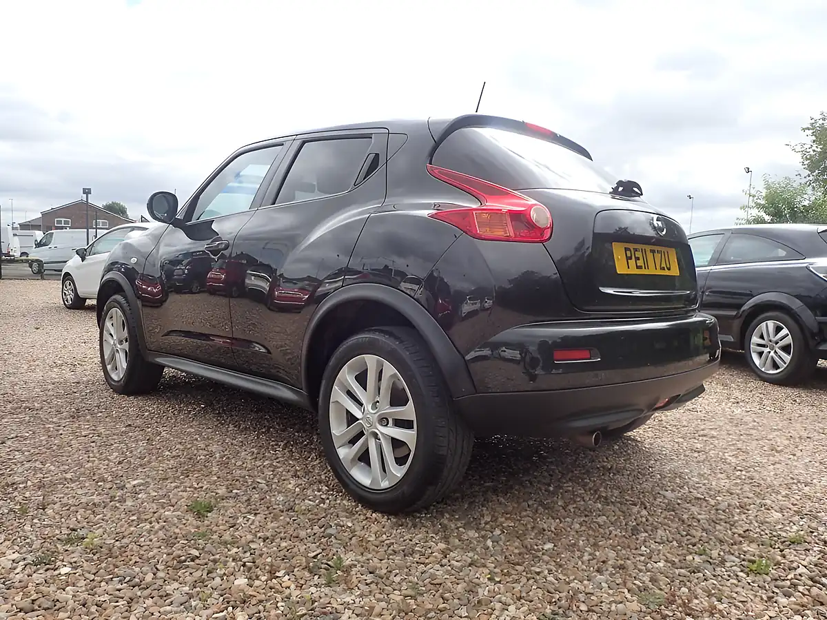 Used 2011 Nissan Juke Acenta Premium Black - Interior and Exterior details 16