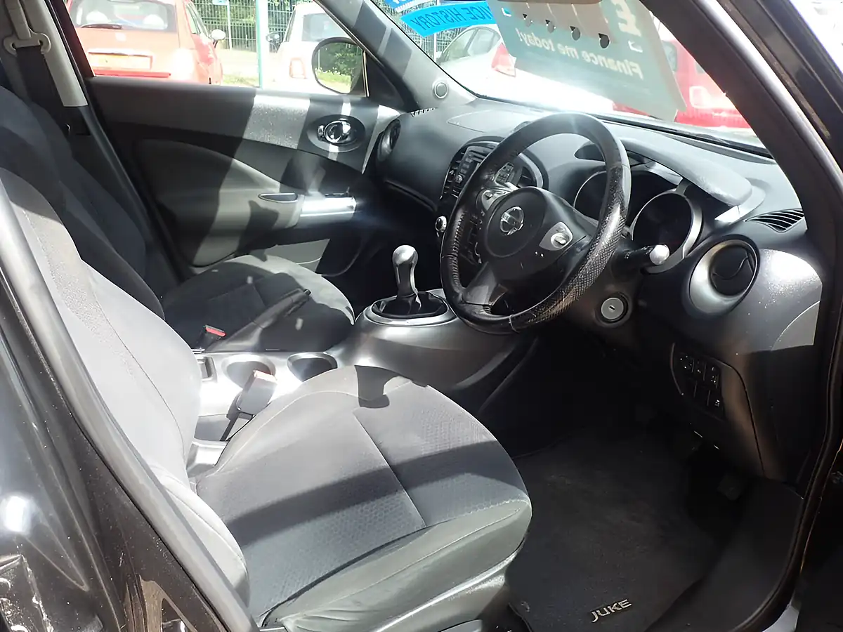 Used 2011 Nissan Juke Acenta Premium Black - Interior and Exterior details 5