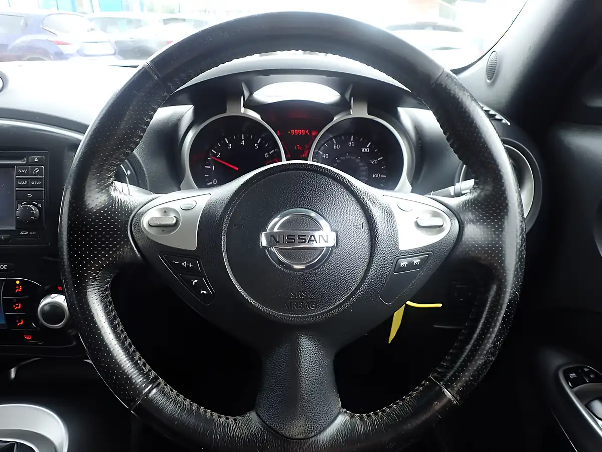 Used 2011 Nissan Juke Acenta Premium Black - Interior and Exterior details 7