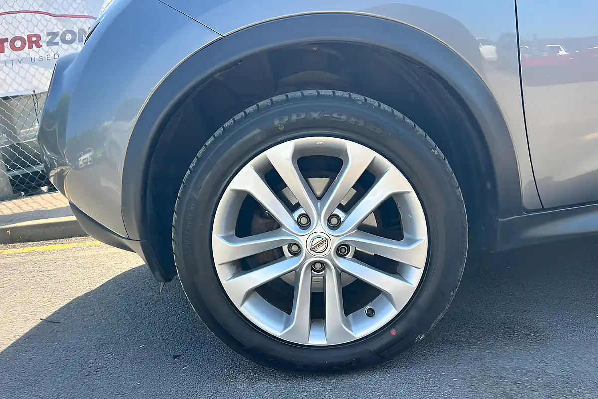 Used 2011 Nissan Juke Acenta Premium Grey - Interior and Exterior details 15