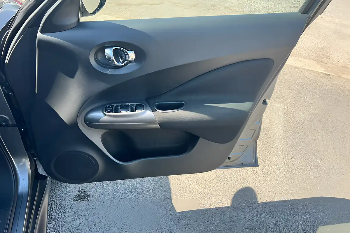 Used 2011 Nissan Juke Acenta Premium Grey - Interior and Exterior details 19
