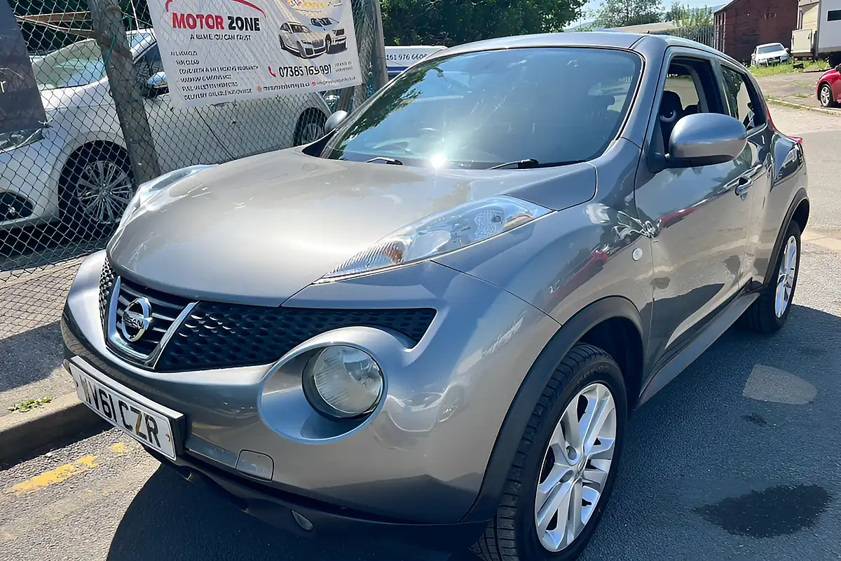 Used 2011 Nissan Juke Acenta Premium Grey - Interior and Exterior details 3