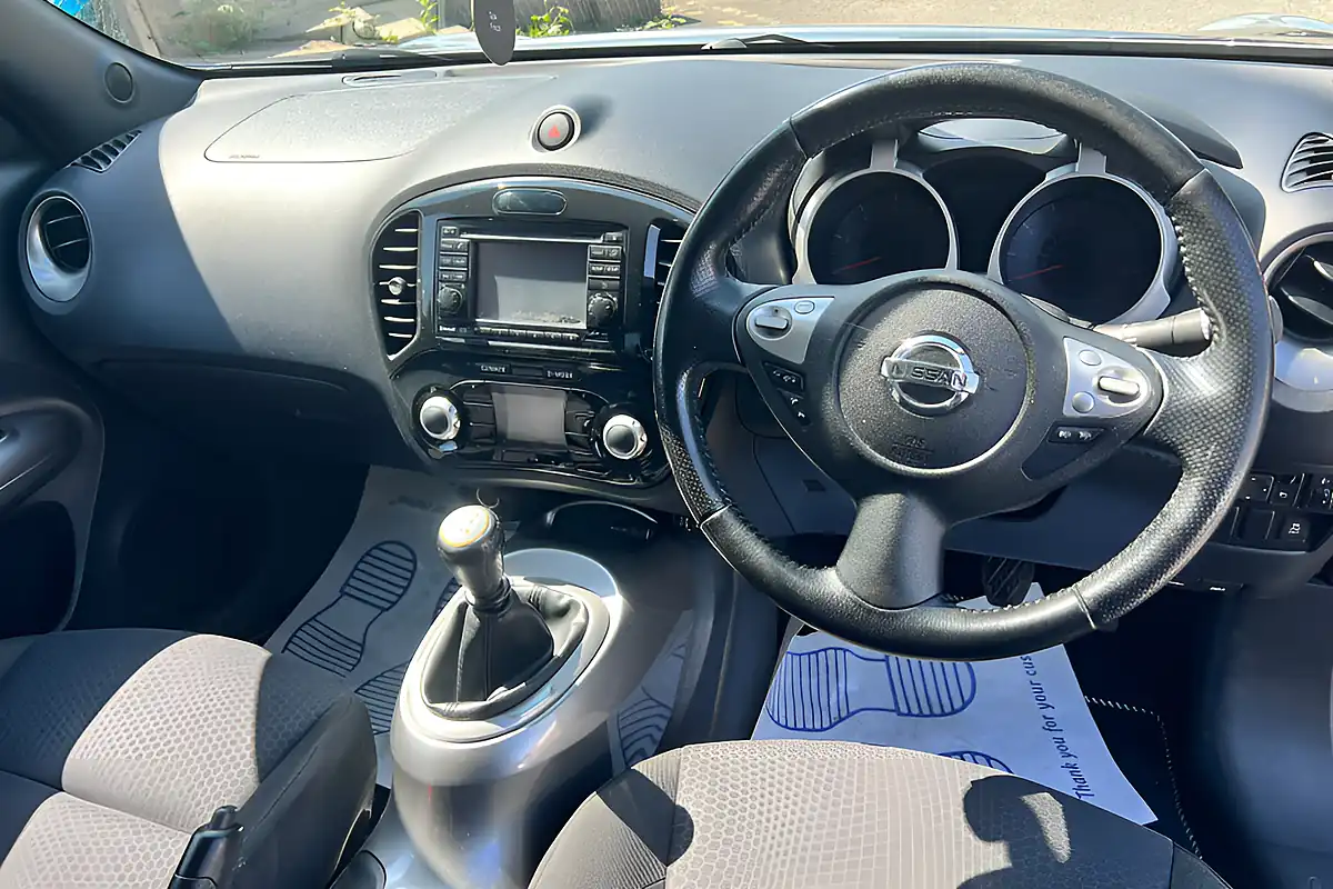 Used 2011 Nissan Juke Acenta Premium Grey - Interior and Exterior details 9