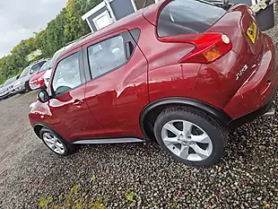 Used 2011 Nissan Juke Acenta Red - Interior and Exterior details 11