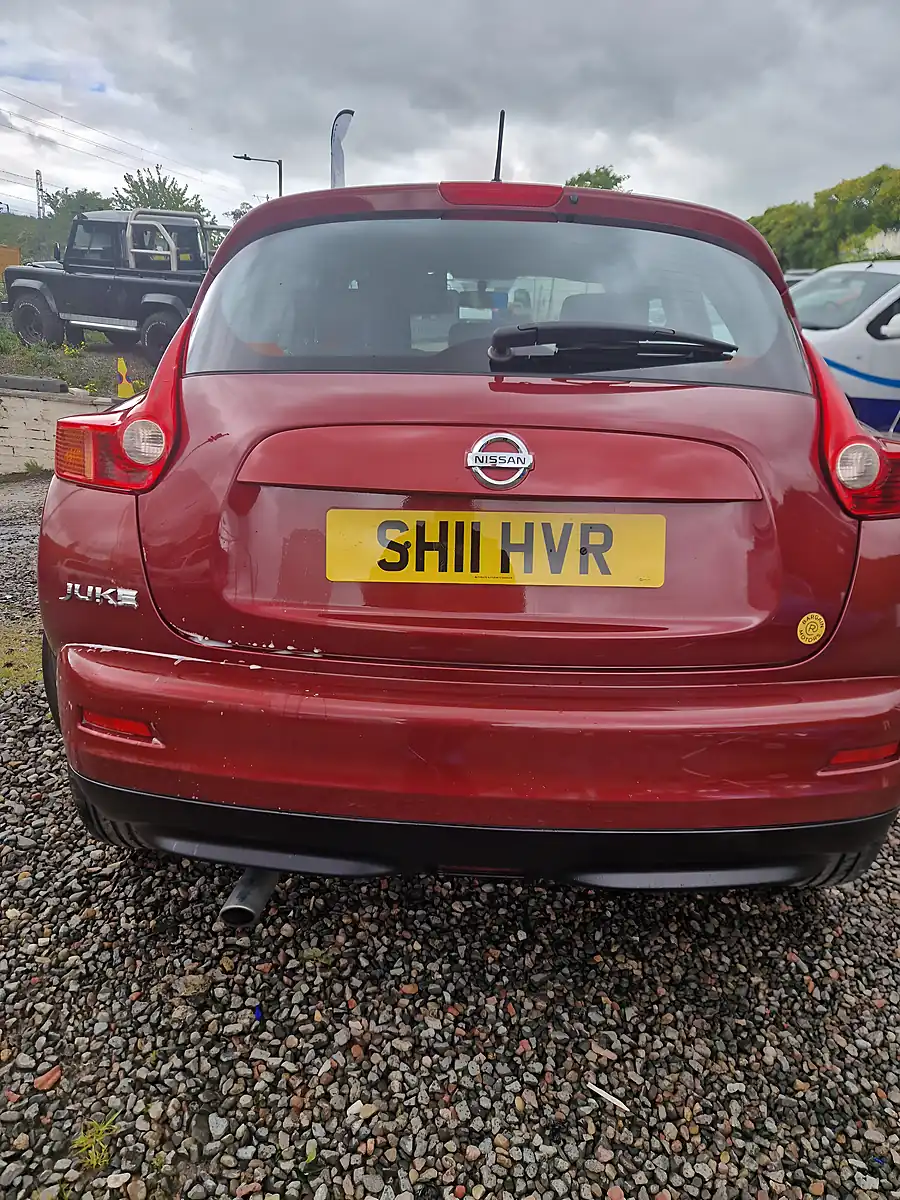 Used 2011 Nissan Juke Acenta Red - Interior and Exterior details 12