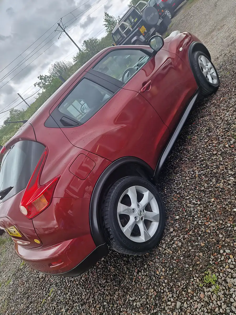 Used 2011 Nissan Juke Acenta Red - Interior and Exterior details 13