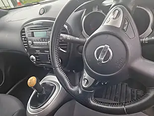 Used 2011 Nissan Juke Acenta Red - Interior and Exterior details 16