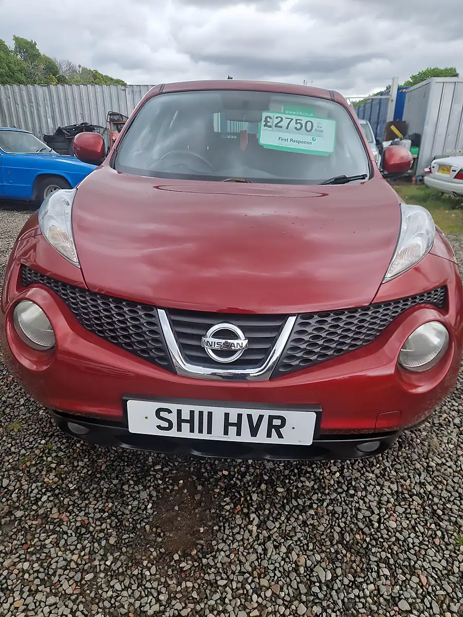 Used 2011 Nissan Juke Acenta Red - Interior and Exterior details 20