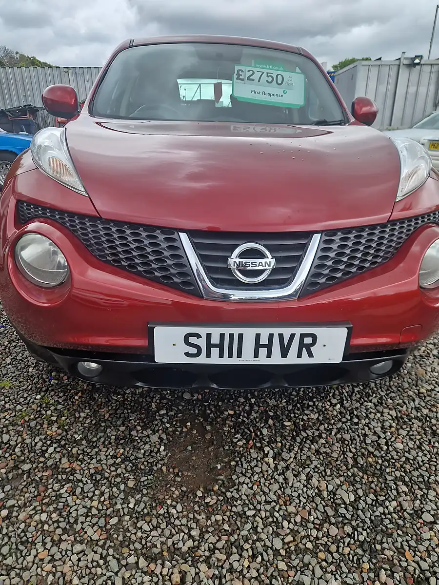 Used 2011 Nissan Juke Acenta Red - Interior and Exterior details 3