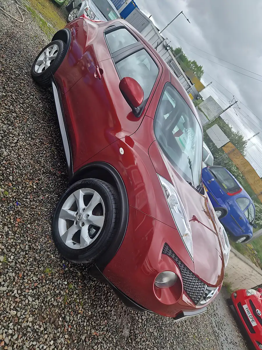 Used 2011 Nissan Juke Acenta Red - Interior and Exterior details 5