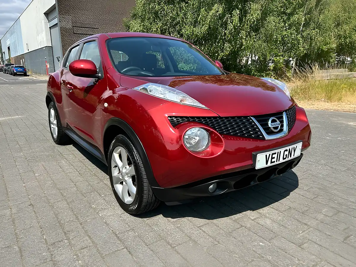 Used 2011 Nissan Juke Acenta Red - Interior and Exterior details 18