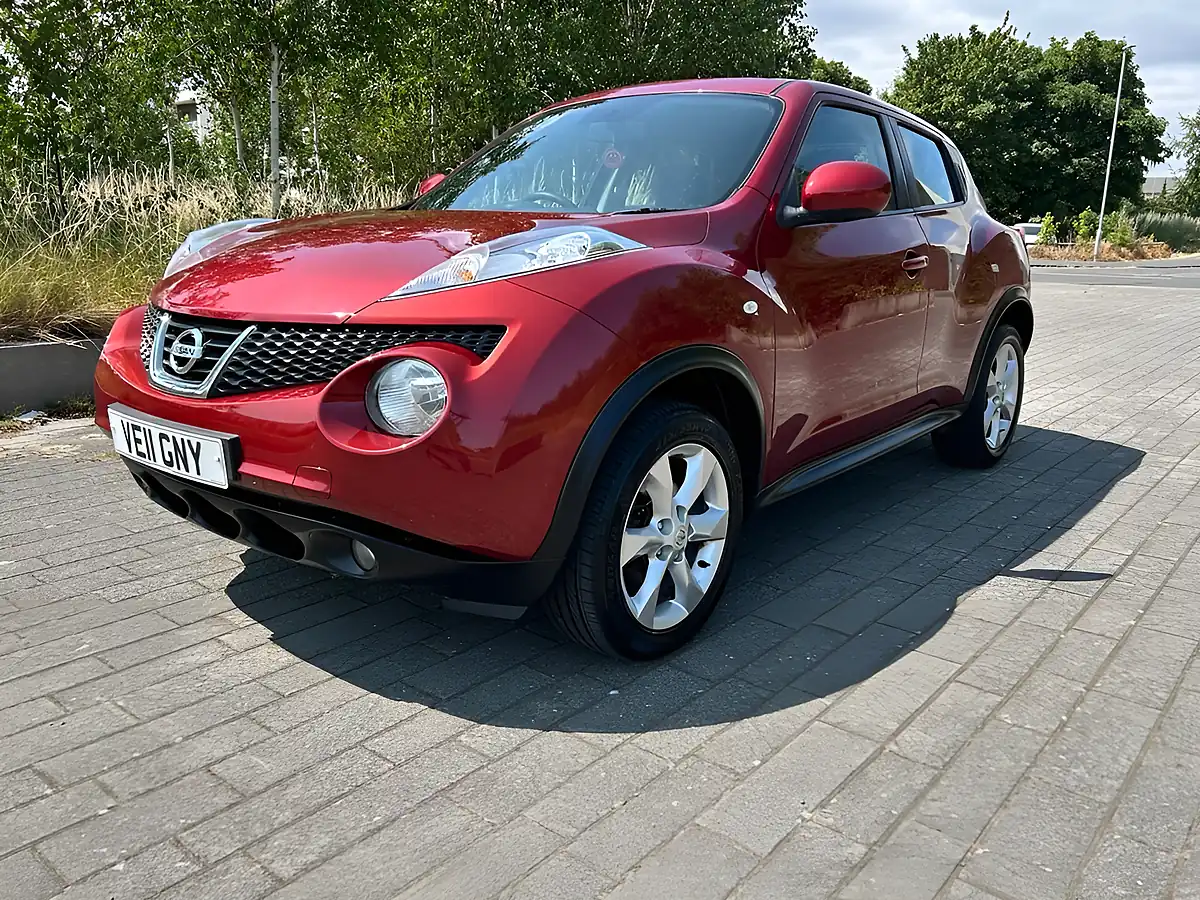 Used 2011 Nissan Juke Acenta Red - Interior and Exterior details 19
