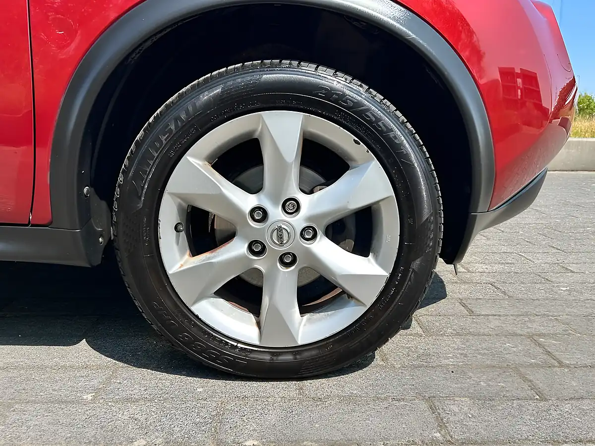 Used 2011 Nissan Juke Acenta Red - Interior and Exterior details 2