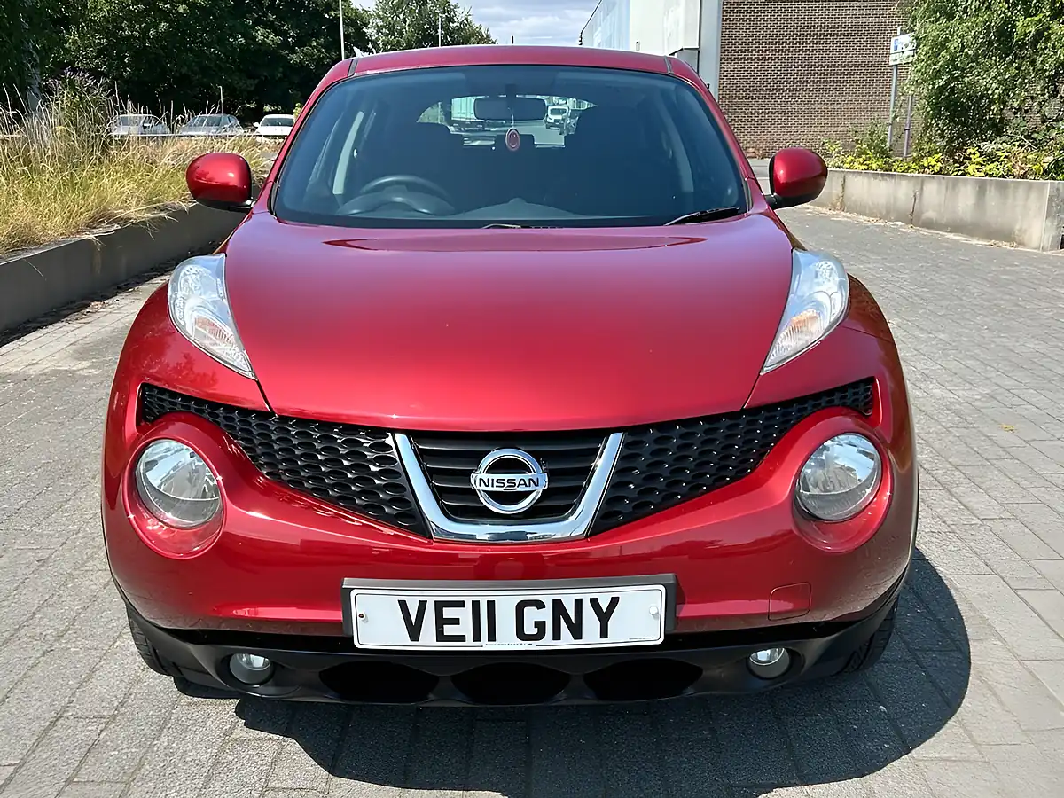 Used 2011 Nissan Juke Acenta Red - Interior and Exterior details 5