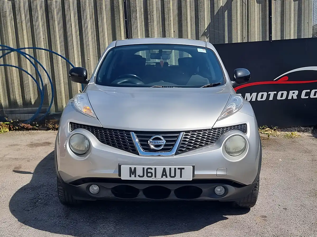 Used 2011 Nissan Juke Acenta Silver - Interior and Exterior details 2