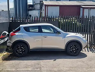 Used 2011 Nissan Juke Acenta Silver - Interior and Exterior details 5