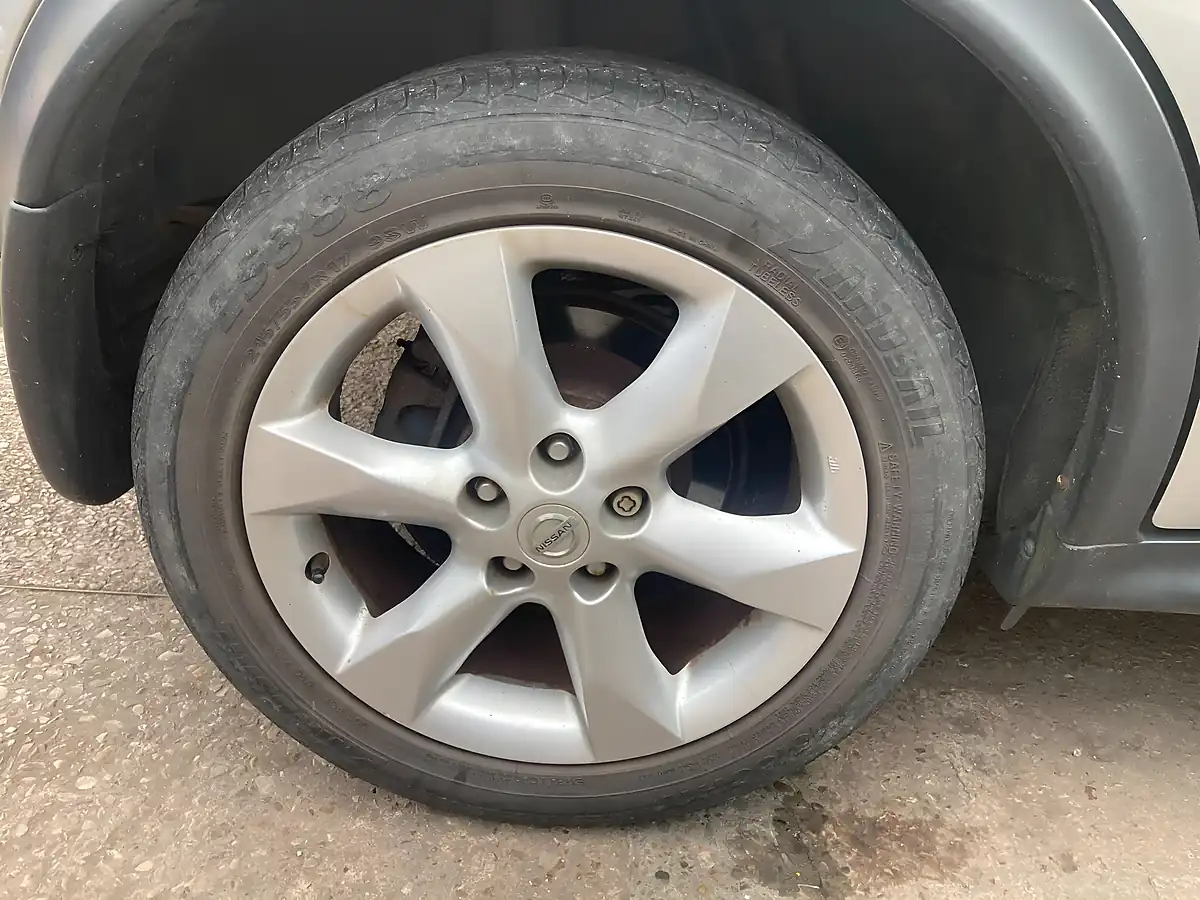 Used 2011 Nissan Juke Acenta Silver - Interior and Exterior details 14