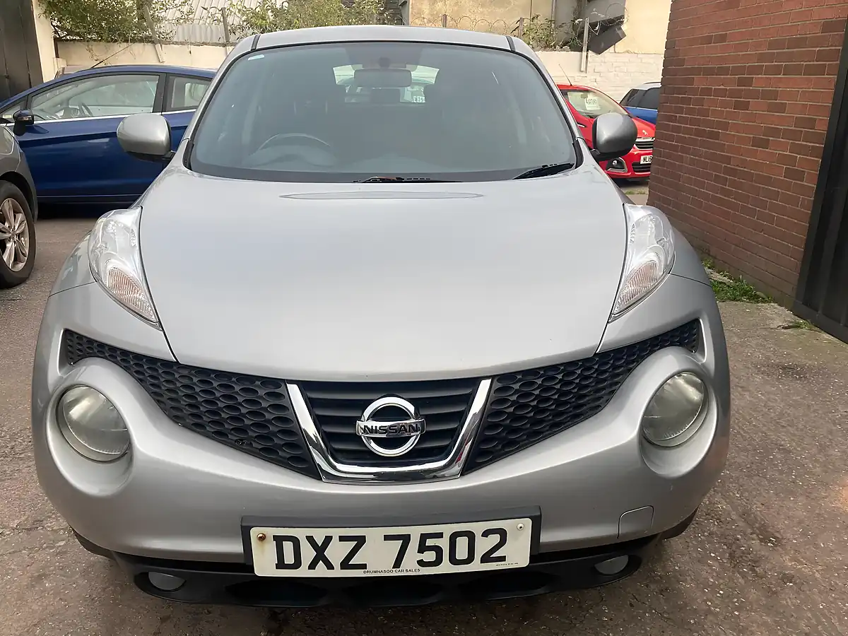 Used 2011 Nissan Juke Acenta Silver - Interior and Exterior details 2