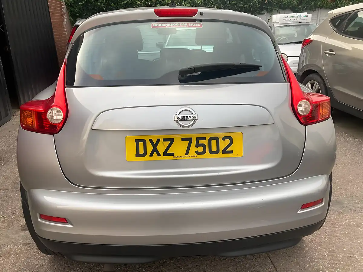 Used 2011 Nissan Juke Acenta Silver - Interior and Exterior details 5