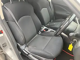 Used 2011 Nissan Juke Acenta Silver - Interior and Exterior details 8