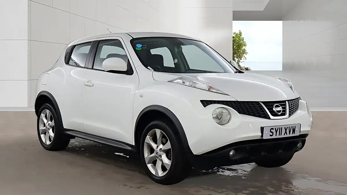 Used 2011 Nissan Juke Acenta White - Interior and Exterior details 14
