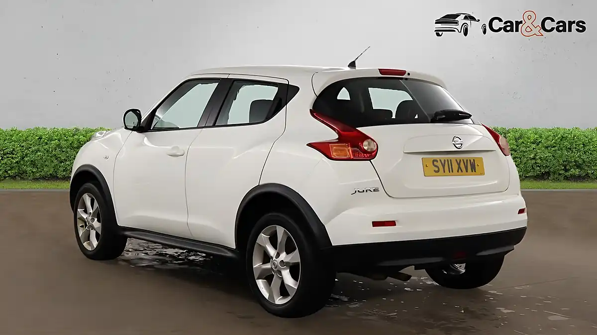Used 2011 Nissan Juke Acenta White - Interior and Exterior details 3
