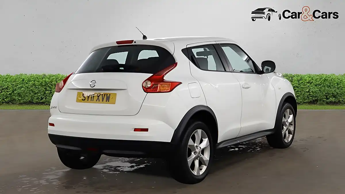 Used 2011 Nissan Juke Acenta White - Interior and Exterior details 4