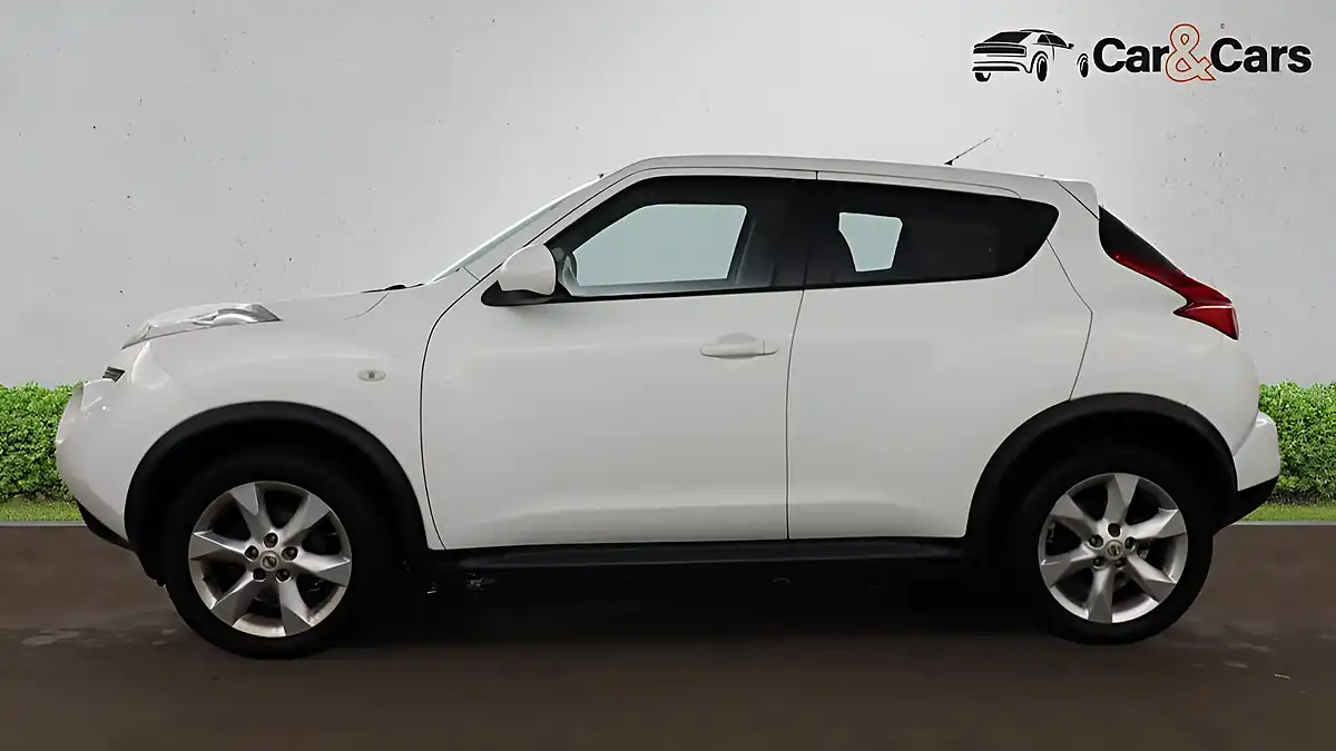 Used 2011 Nissan Juke Acenta White - Interior and Exterior details 6