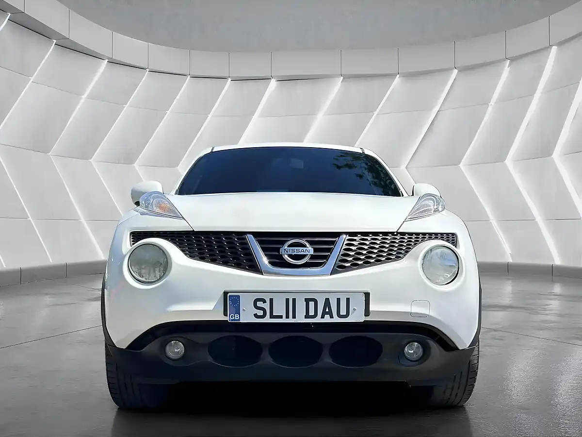 Used 2011 Nissan Juke Acenta White - Interior and Exterior details 10