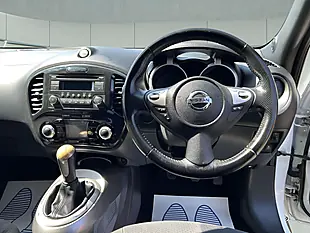 Used 2011 Nissan Juke Acenta White - Interior and Exterior details 11