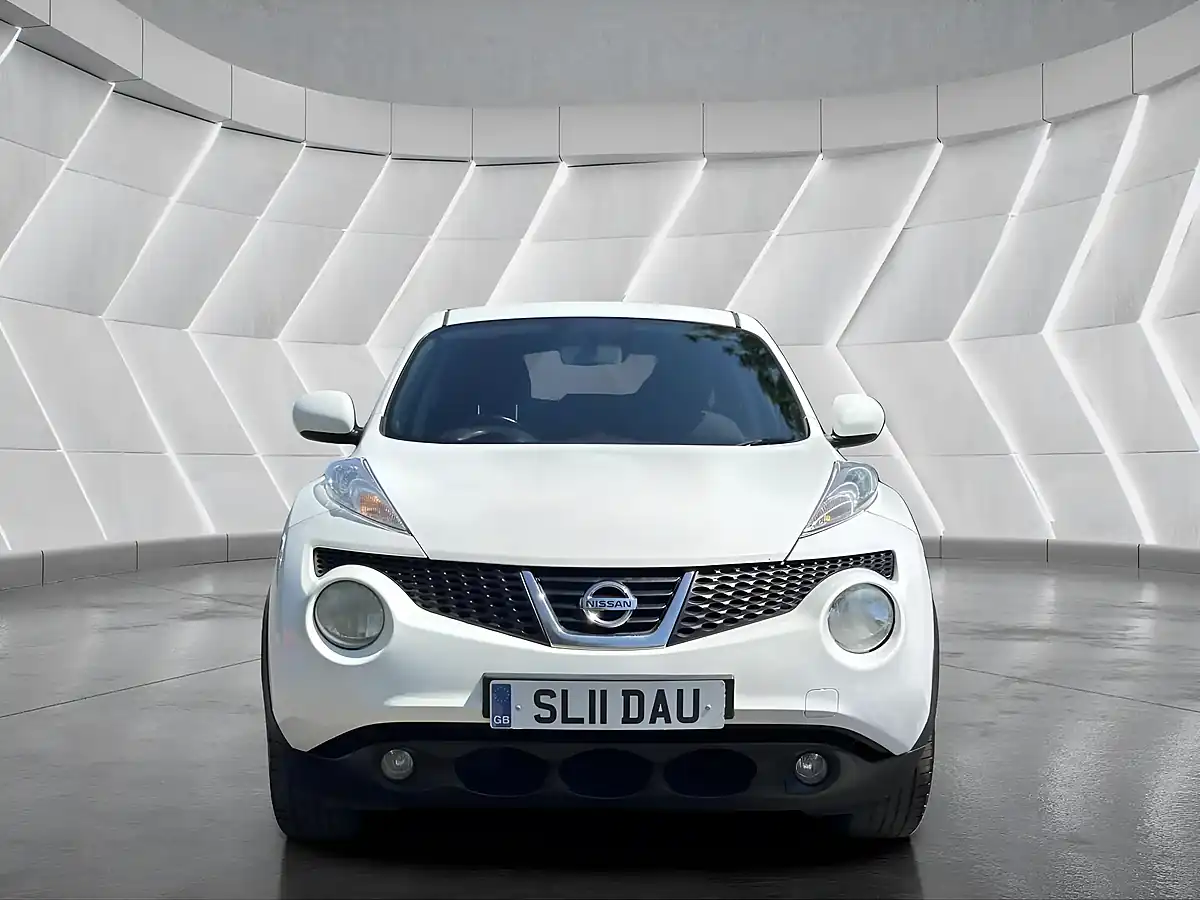 Used 2011 Nissan Juke Acenta White - Interior and Exterior details 2