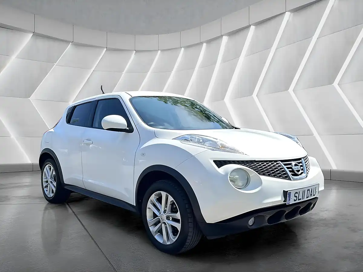 Used 2011 Nissan Juke Acenta White - Interior and Exterior details 3