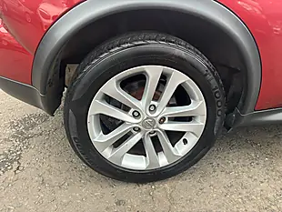 Used 2011 Nissan Juke Tekna Red - Interior and Exterior details 10
