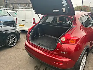 Used 2011 Nissan Juke Tekna Red - Interior and Exterior details 13